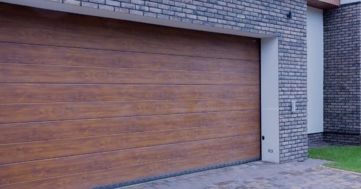 The Average Cost of Garage Door Repair Services in Indianapolis